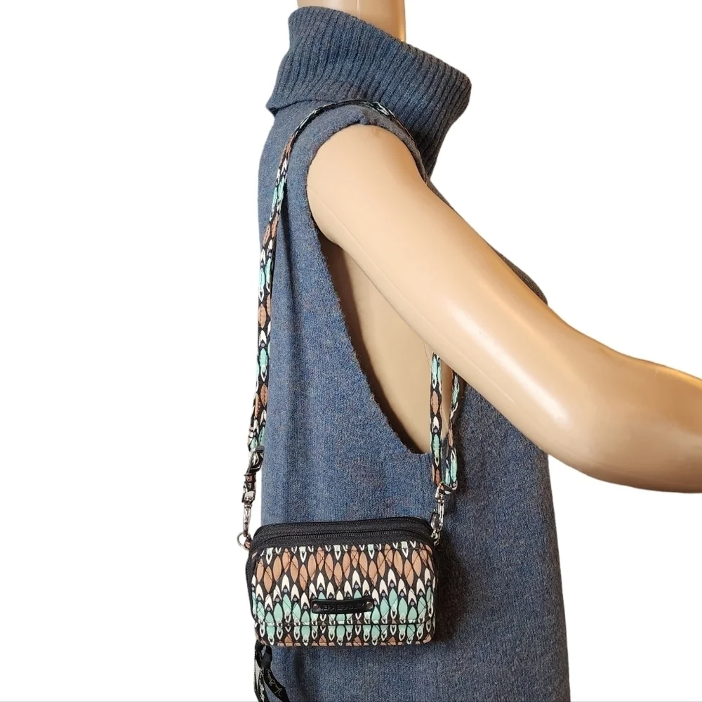 Vera Bradley‎ Sierra Stream All-in-One Crossbody Bag. Turquoise brown